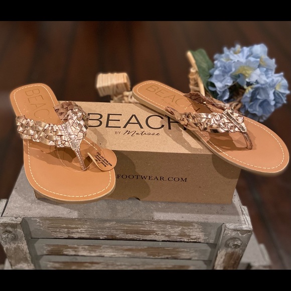 Make Waves Flip Flop Gold - Picture 2 of 4
